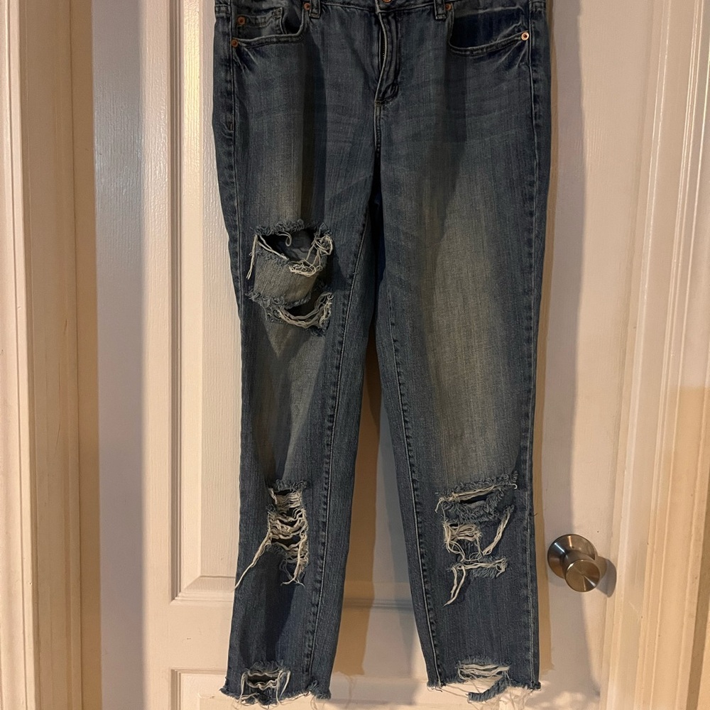 Garage Distressed Ankle Jeans in Blue